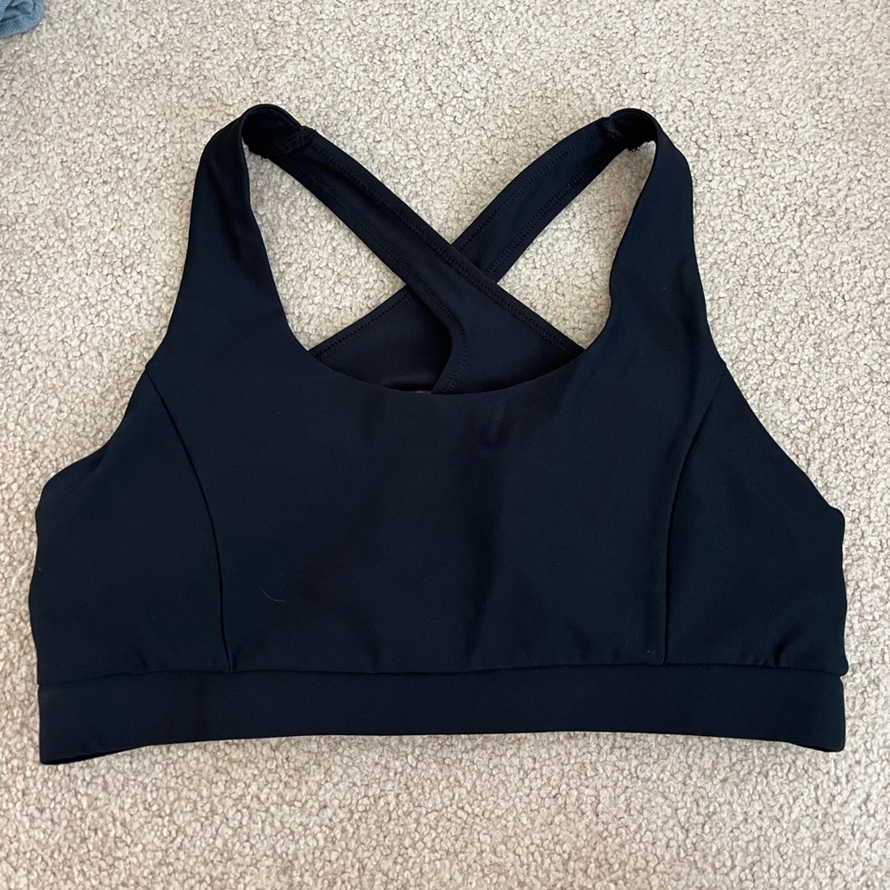 Black sports bra
